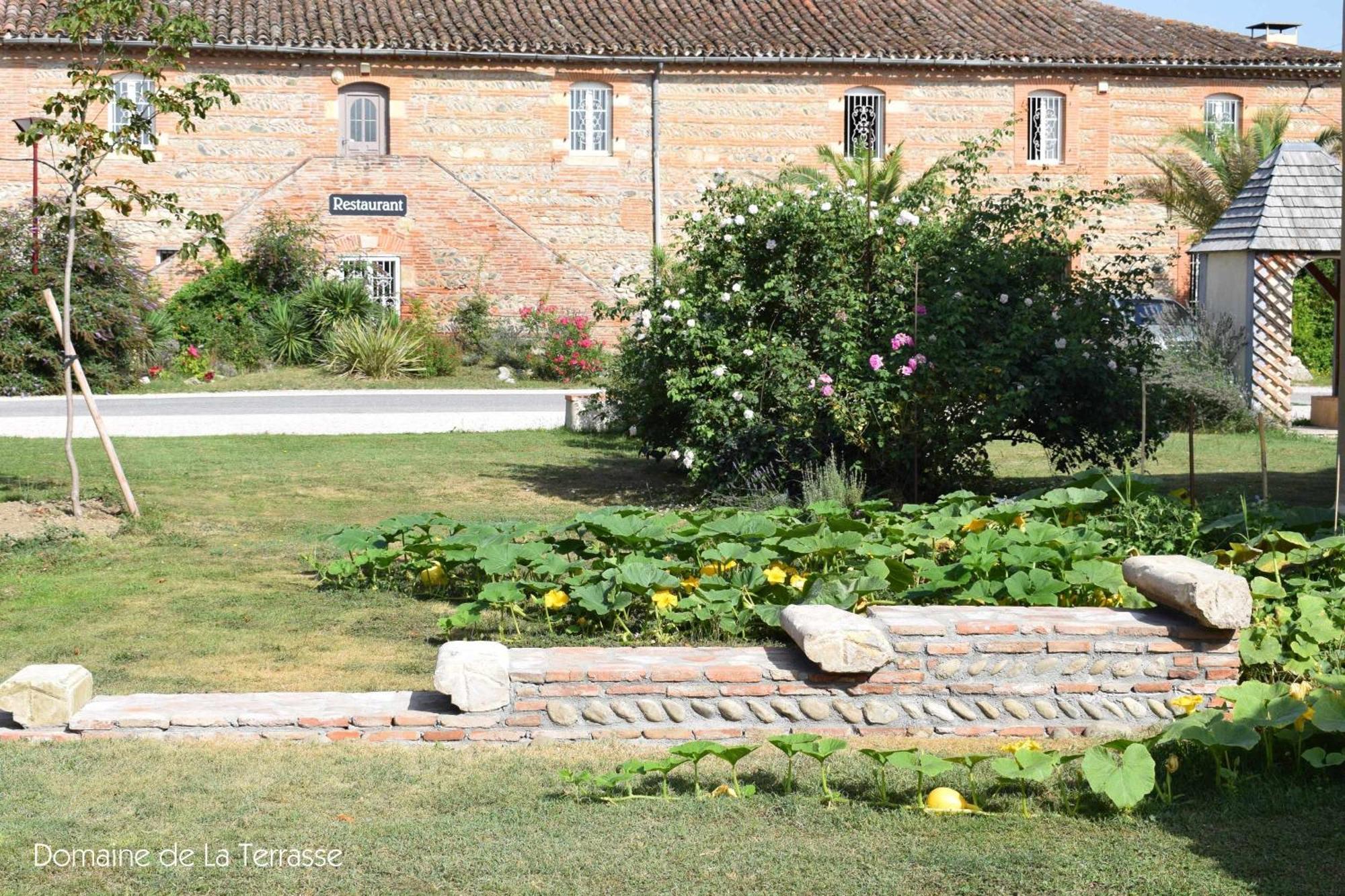 Domaine De La Terrasse Apartment Carbonne Exterior foto